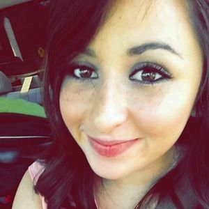 Meet your Posher, Alexis